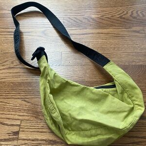 BAGGU Small Crescent Bag